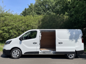 2023 Renault Trafic 2.0 Ll30 Blue Dci 130 Advance Panel Van My23 in White — image 5