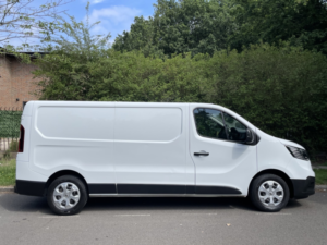 2023 Renault Trafic 2.0 Ll30 Blue Dci 130 Advance Panel Van My23 in White — image 6