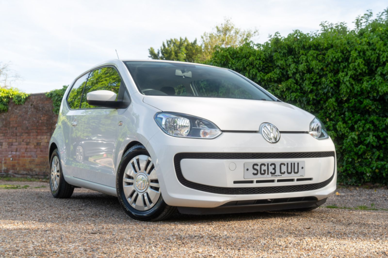2013 Volkswagen Up! 1.0 Bluemotion Tech Move Up! Hatchback 3dr Petrol Manual Euro 5 (s/s) (60 Ps) in White — image 1