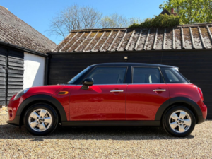 2016 MINI Hatch 1.5 Cooper Auto Euro 6 (s/s) 5dr in Red — image 5