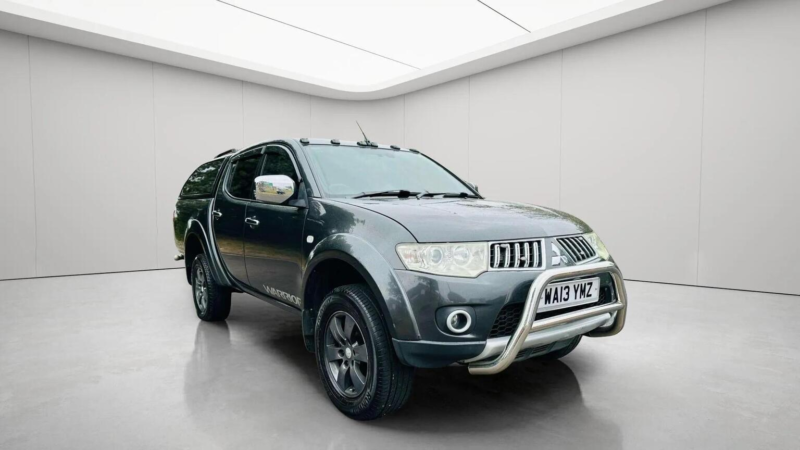 2013 Mitsubishi L200 2.5 Di-D Warrior 4WD Euro 5 4dr (lb) in Grey — image 1