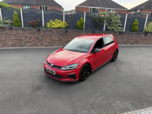 2017 Volkswagen Golf 2.0 Tdi Bluemotion Tech Gtd in Red — image 2