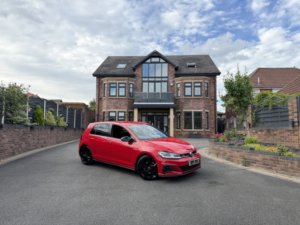 2017 Volkswagen Golf 2.0 Tdi Bluemotion Tech Gtd in Red — image 4