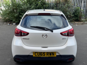 2015 Mazda Mazda2 1.5 Skyactiv-G Se Euro 6 (s/s) 5dr in White — image 4