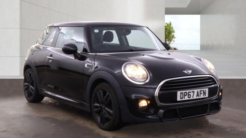 2017 MINI Hatch 1.5 Cooper Euro 6 (s/s) 3dr in Black — image 1