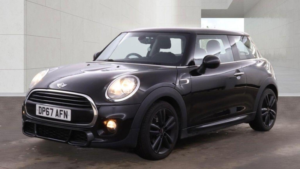 2017 MINI Hatch 1.5 Cooper Euro 6 (s/s) 3dr in Black — image 2