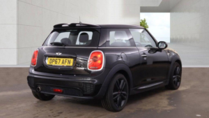 2017 MINI Hatch 1.5 Cooper Euro 6 (s/s) 3dr in Black — image 4