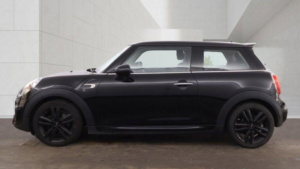 2017 MINI Hatch 1.5 Cooper Euro 6 (s/s) 3dr in Black — image 6