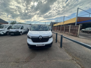 2022 Renault Trafic 2.0 Dci Blue Sl28 Business L1 H1 Euro 6 (s/s) 5dr in White — image 2