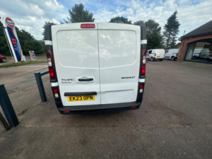 2022 Renault Trafic 2.0 Dci Blue Sl28 Business L1 H1 Euro 6 (s/s) 5dr in White — image 5