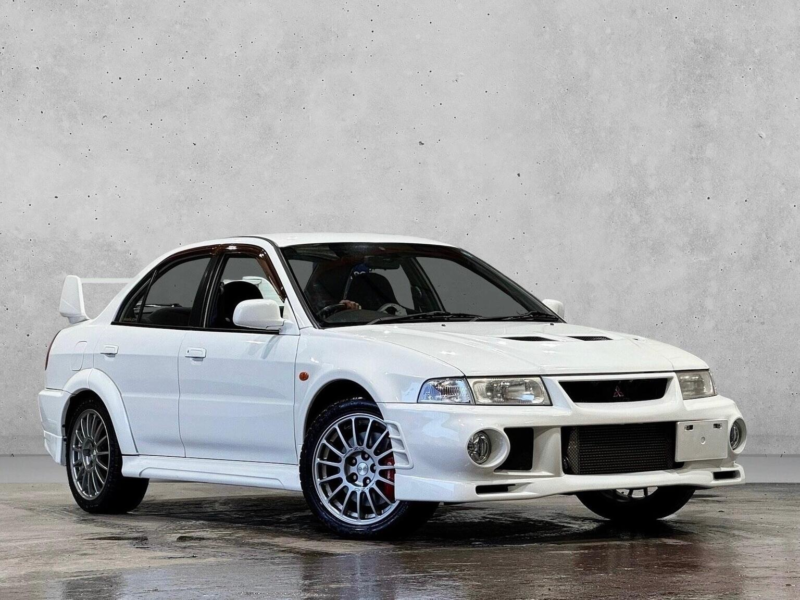 1999 Mitsubishi Lancer 2.0 Evo Vi Gsr 4dr in White — image 1
