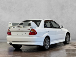 1999 Mitsubishi Lancer 2.0 Evo Vi Gsr 4dr in White — image 5