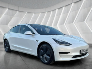 2020 Tesla Model 3 Standard Range Plus Auto Rwd 4dr in White — image 4