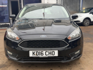 2016 Ford Focus 1.6 Zetec Powershift Euro 6 5dr in Black — image 5