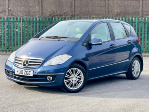 2010 Mercedes-Benz A Class 1.5 A160 Elegance Se in Blue — image 3