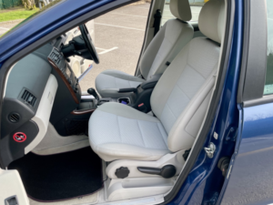 2010 Mercedes-Benz A Class 1.5 A160 Elegance Se in Blue — image 6