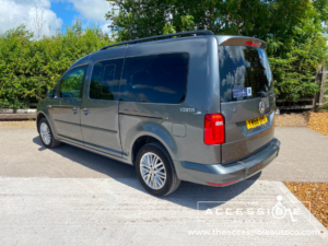 2019 Volkswagen Caddy Maxi Life 2.0 Tdi in Grey — image 4