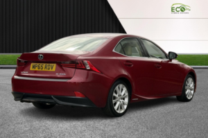 2015 Lexus Is 2.5 300h Executive Edition in Red — image 6
