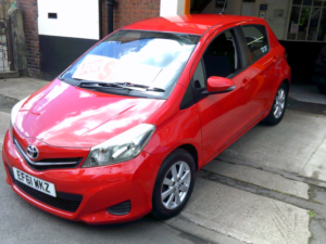 2012 Toyota Yaris 1.3 Dual Vvt-I Tr in Red — image 4