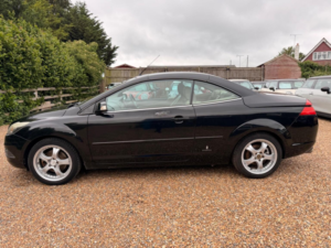 2008 Ford Focus Cc 2.0 Cc-3 2dr in Black — image 6