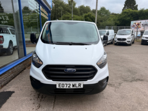 2022 Ford Transit Custom 2.0 320 Ecoblue Leader Crew Van Double Cab 5dr Diesel Manual L2 H1 Euro 6 130 Ps in White — image 3