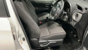 2015 Toyota Yaris 1.33 Dual Vvt-I Icon Plus Euro 5 5dr in White — image 2