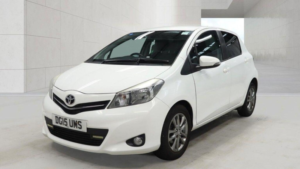 2015 Toyota Yaris 1.33 Dual Vvt-I Icon Plus Euro 5 5dr in White — image 3
