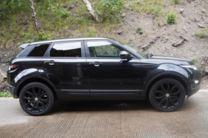 2013 Land Rover Range Rover Evoque 2.2 Sd4 Prestige in Black — image 4