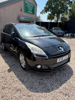 2011 Peugeot 5008