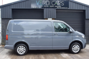 2023 Volkswagen Transporter 2.0 Tdi T28 Highline Fwd Swb Euro 6 (s/s) 5dr in Grey — image 3