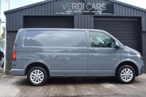 2023 Volkswagen Transporter 2.0 Tdi T28 Highline Fwd Swb Euro 6 (s/s) 5dr in Grey — image 4