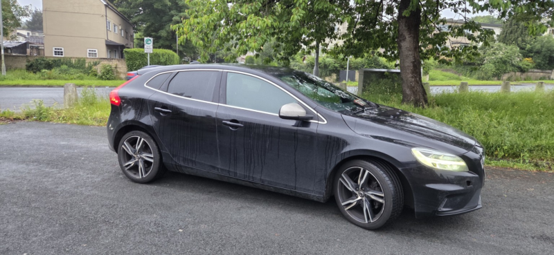 2019 Volvo V40 2.0 R-Design Pro T2 in Black — image 1