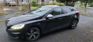 2019 Volvo V40 2.0 R-Design Pro T2 in Black — image 6