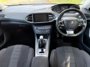 2016 Peugeot 308 Sw 1.6 Bluehdi Allure Euro 6 (s/s) 5dr in Blue — image 2