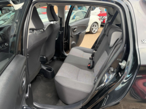 2019 Toyota Yaris 1.5 Vvt-I Y20 Euro 6 5dr in Black — image 5