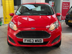 2014 Ford Fiesta 1.25 Style Euro 5 3dr in Red — image 2