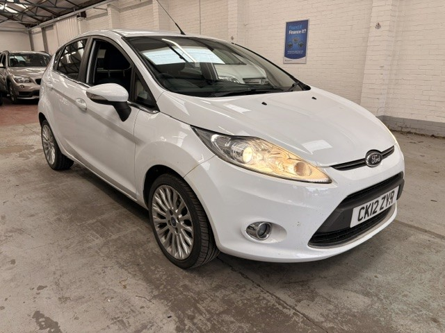 2012 Ford Fiesta 1.4 Titanium in White — image 1