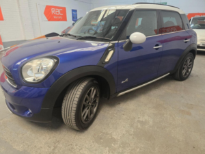 2014 MINI Countryman 1.6 Cooper D All4 Euro 6 (s/s) 5dr in Blue — image 4