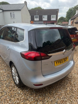 2015 Vauxhall Zafira Tourer 1.4 I Turbo Se in Silver — image 4