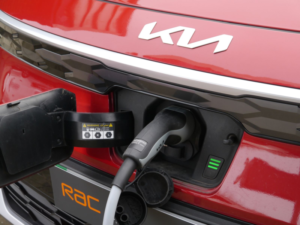 2023 Kia Niro 64.8kwh 2 SUV 5dr Electric Auto (201 Bhp) in Red — image 4