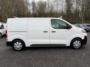 2021 Citroen Dispatch 1.5 Bluehdi 1000 Enterprise M in White — image 4