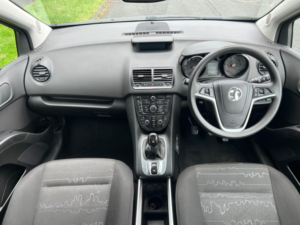 2016 Vauxhall Meriva 1.4i Exclusiv Euro 6 5dr in Black — image 3