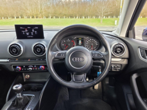 2015 Audi A3 1.6 Tdi Sport Sportback Euro 6 (s/s) 5dr in Blue — image 4