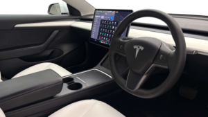 2022 Tesla Model 3 Standard Range Plus in White — image 5