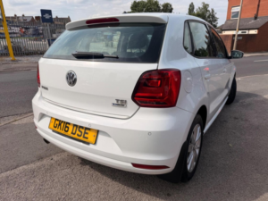 2016 Volkswagen Polo 1.2 Tsi Bluemotion Tech Se Euro 6 (s/s) 5dr in White — image 4