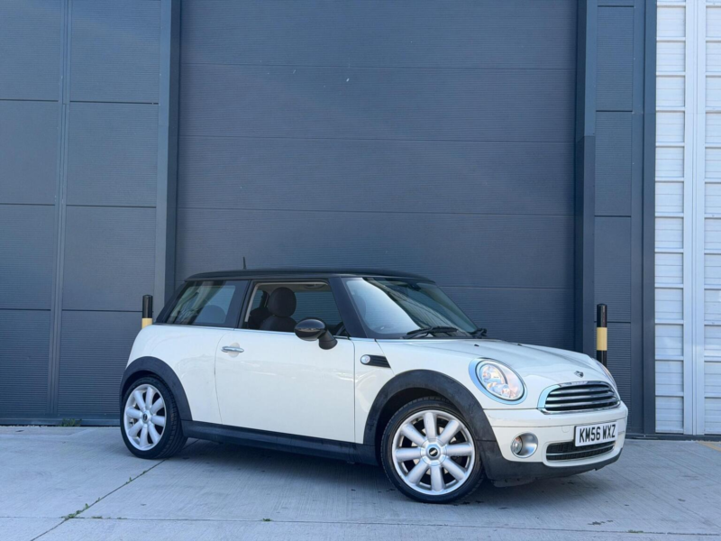 2006 MINI Hatch 1.6 Cooper Euro 4 3dr in White — image 1