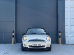 2006 MINI Hatch 1.6 Cooper Euro 4 3dr in White — image 2