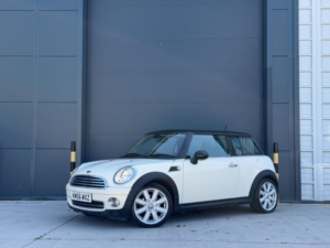 2006 MINI Hatch 1.6 Cooper Euro 4 3dr in White — image 3