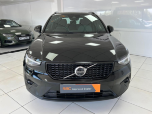 2023 Volvo Xc40 1.5h T4 Recharge 10.7kwh Plus Auto Euro 6 (s/s) 5dr in Black — image 3