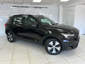 2023 Volvo Xc40 1.5h T4 Recharge 10.7kwh Plus Auto Euro 6 (s/s) 5dr in Black — image 4